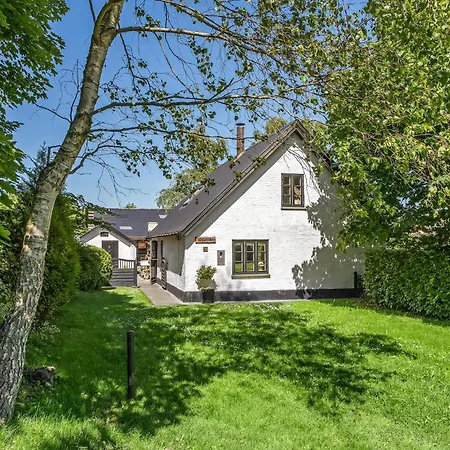 Σπίτι διακοπών 2 Bedroom Stunning In *