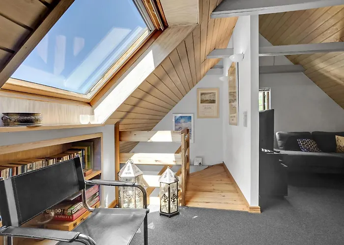 2 Bedroom Stunning In *